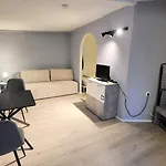 West شقة